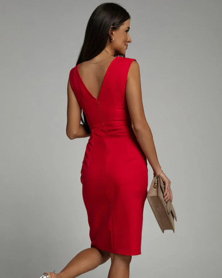 Nuala - Fitted Dress with V-Neckline and Slit