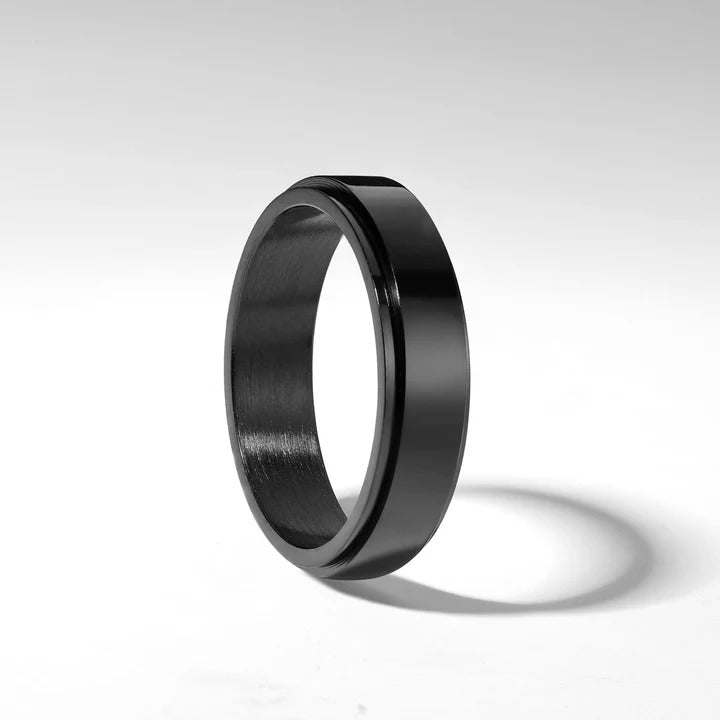 Lunar & Onyx Orbit rings